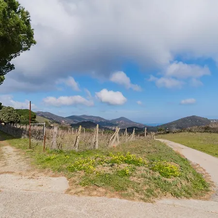 Campo Al Pero - Goelba * Casa Leonardi