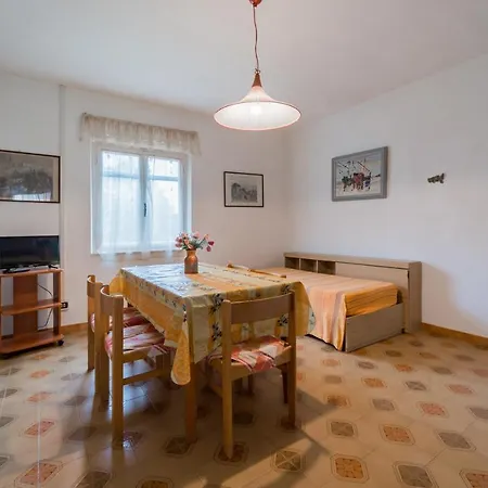 Campo Al Pero - Goelba Casa Leonardi