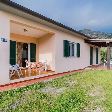 Campo Al Pero - Goelba *