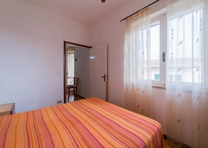 Campo Al Pero - Goelba Casa Leonardi