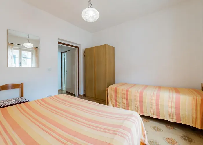 Campo Al Pero - Goelba Apartment *