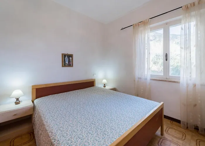 Campo Al Pero - Goelba Casa Leonardi