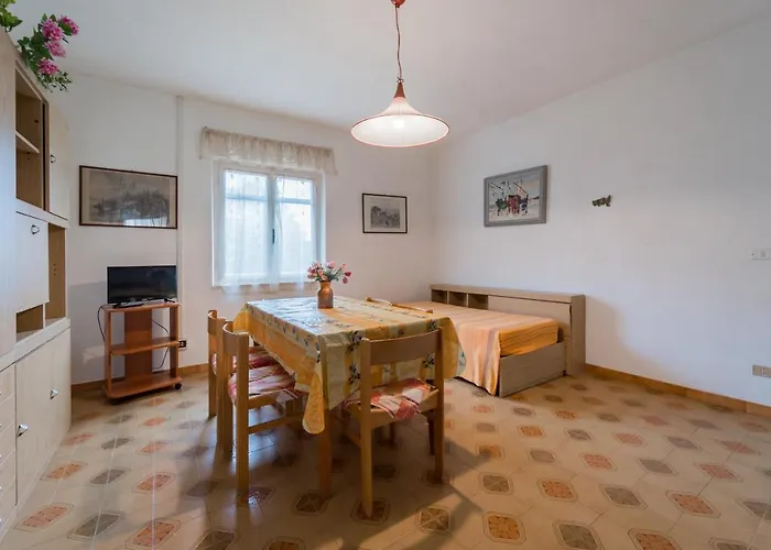 Campo Al Pero - Goelba Casa Leonardi